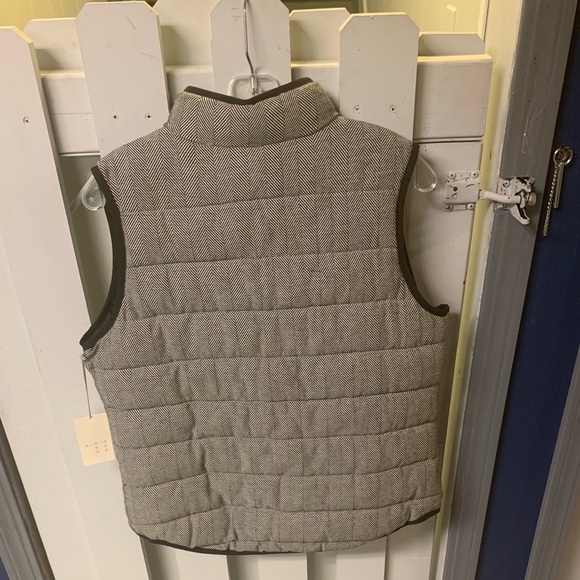 Herringbone Black and White puffer vest - Picture 2 of 2